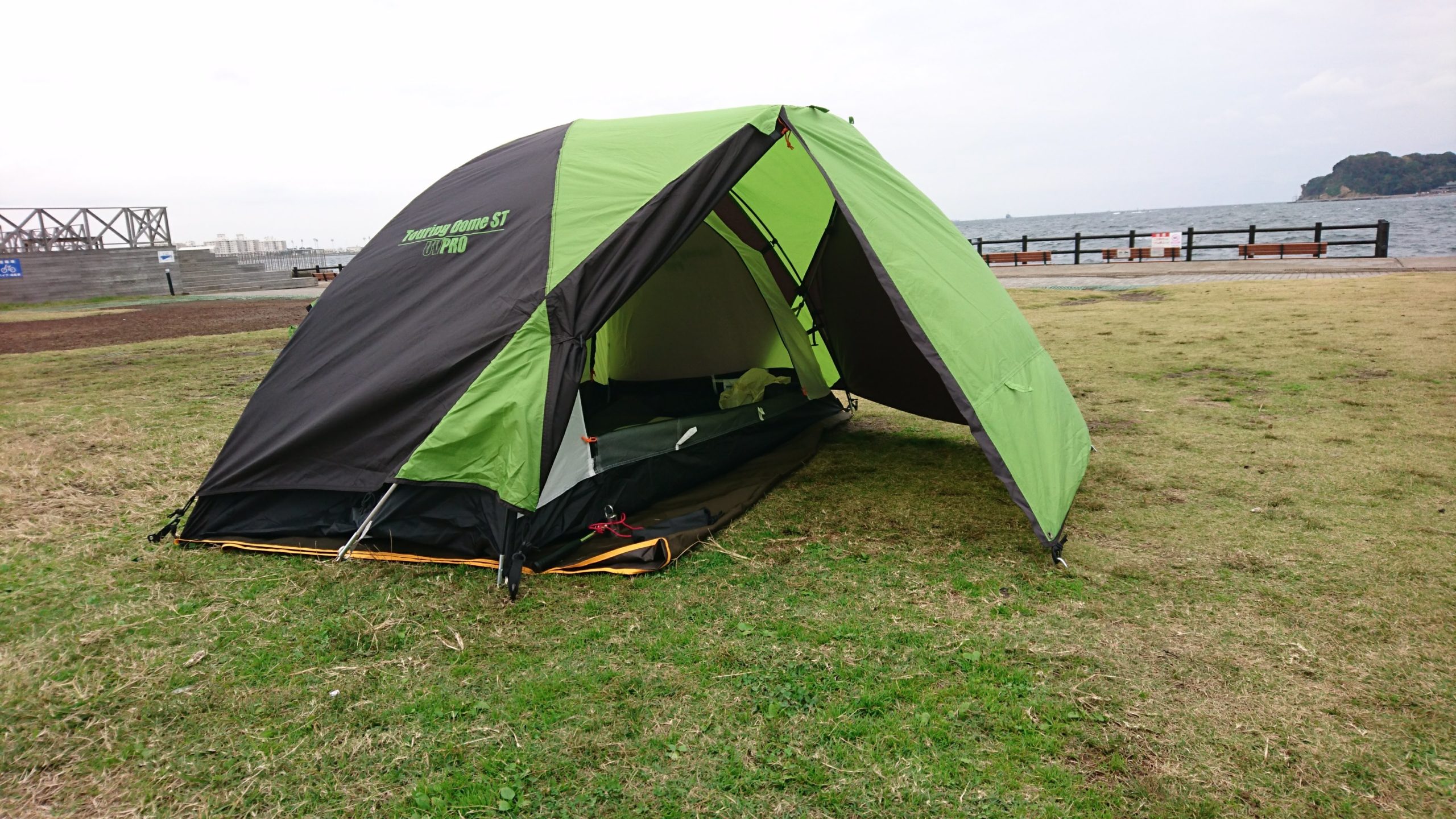 コールマンのツーリングドームSTはソロキャンプに最適！初めてのテントや初心者にもおすすめ – ロードスターキャンプブログ
